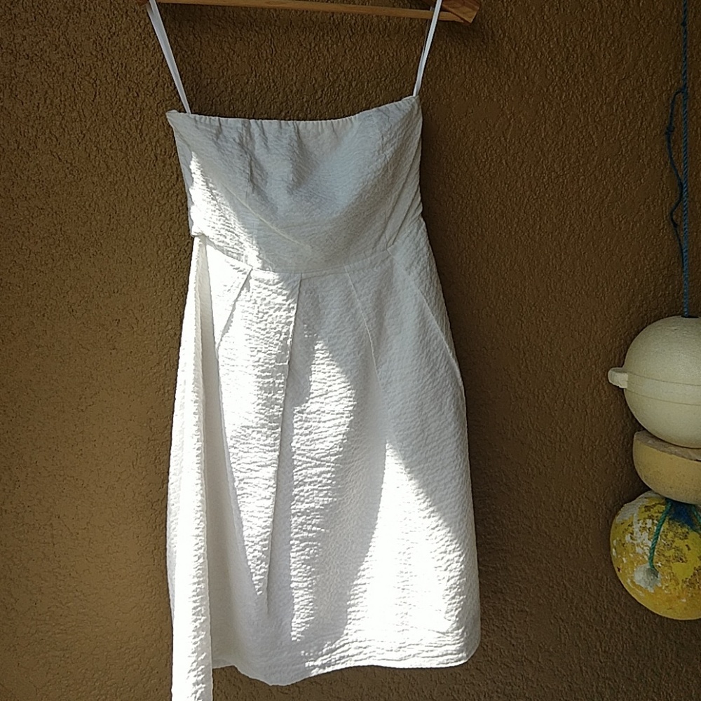 White waffle texture strapless a line dress